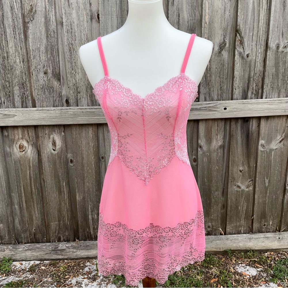 Wacoal Ladies EUC Pink White Lace Lingerie Double Strap V Neck Stunning Large